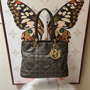 ❤️SEND OFFER🔥Dior Metallic Quilted Handbag